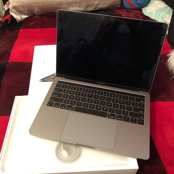 MacBook Pro 13.3’ - Picture 4 of 7